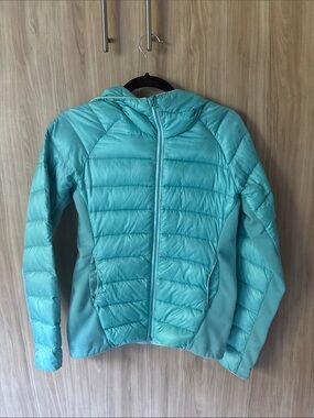 Lightweight Teal Hooded Puffer Jacket - Women